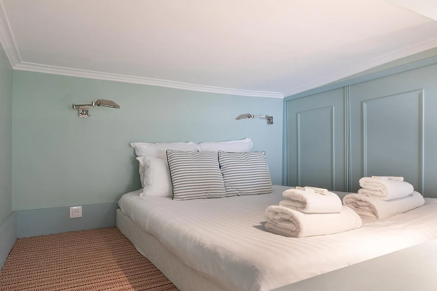 Pick A Flat'S Apartment In Saint-Germain Des Pres - Rue Paul Louis Courier Paris